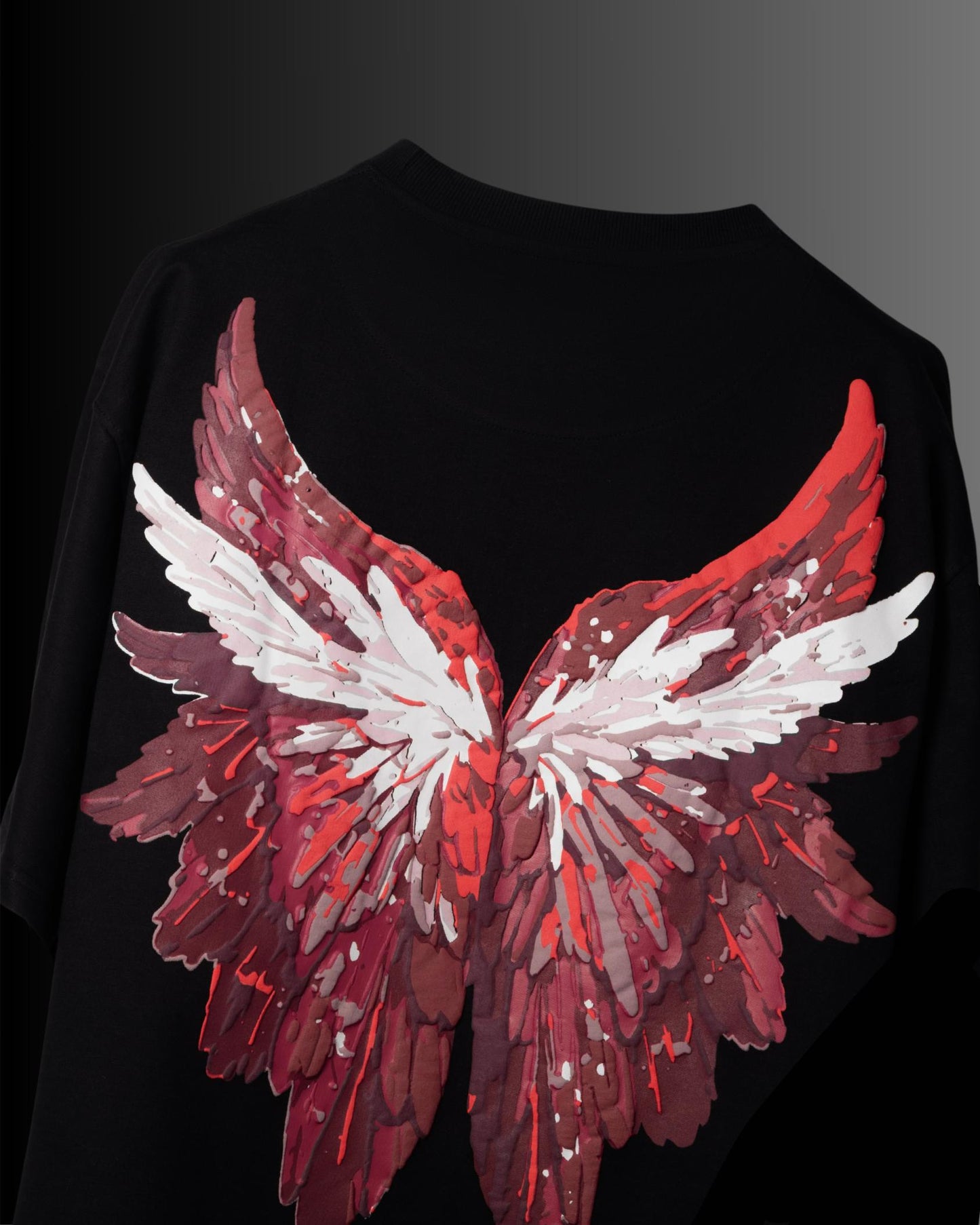 GRACE - BLACK T-SHIRT